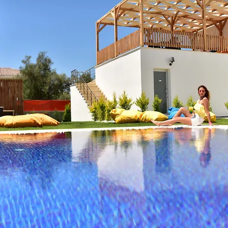 Kuluep Laka 1969 Bed & Breakfast 3*